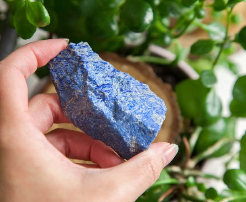 Lapis lazuli kamień 57g